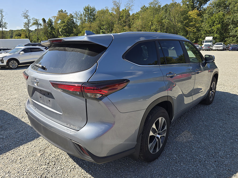 
								TOYOTA HIGHLANDER XLE full									