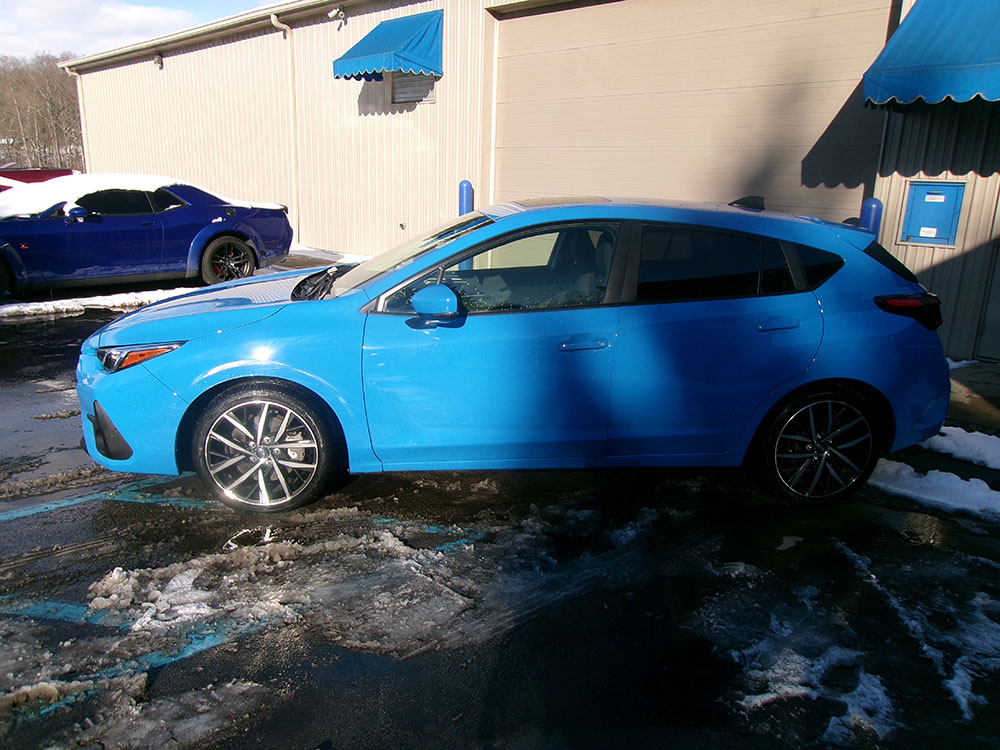 
								SUBARU IMPREZA SPORT full									