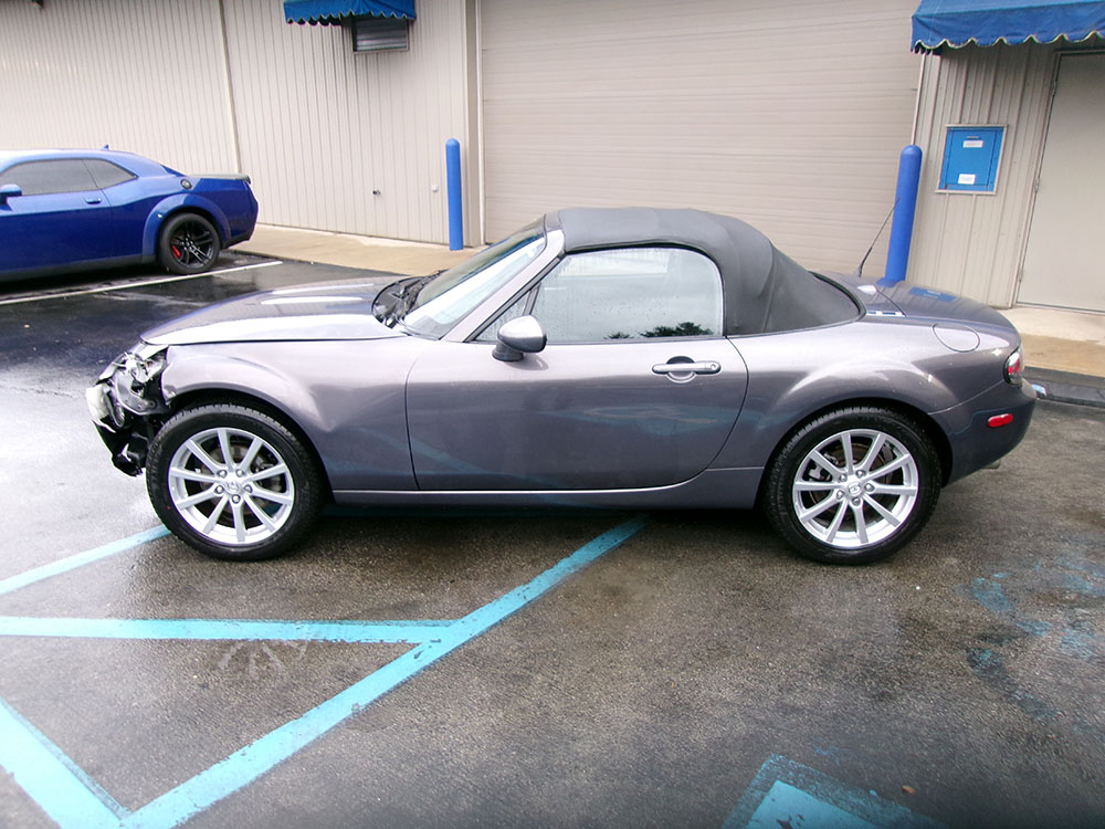 
								MAZDA MX-5 MIATA full									