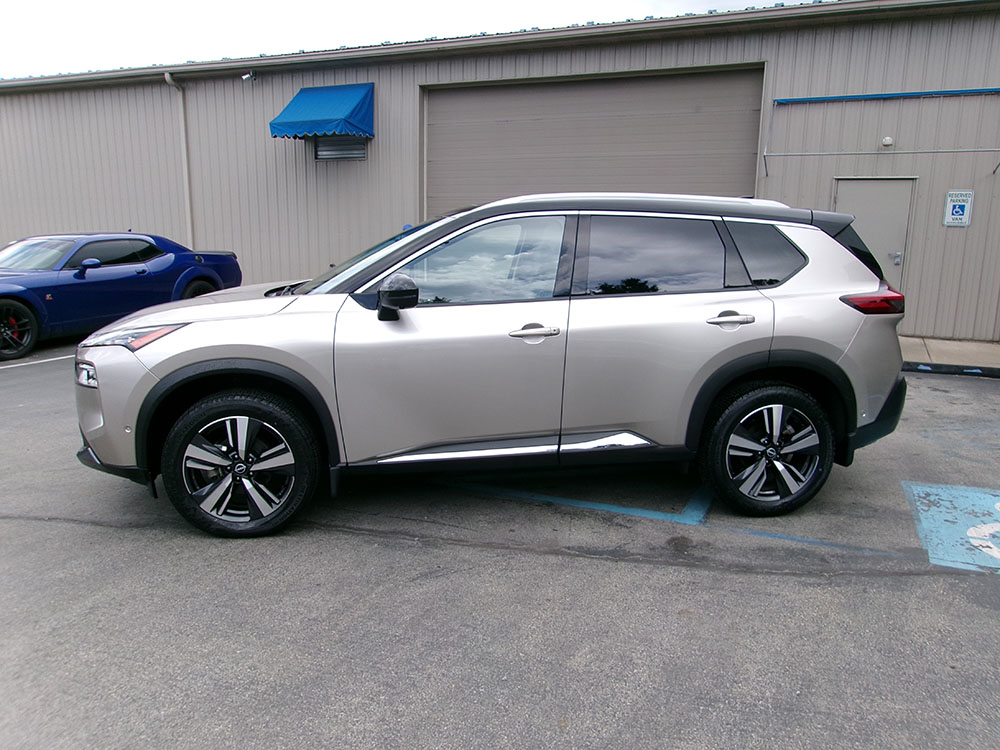 
								NISSAN ROGUE SL full									