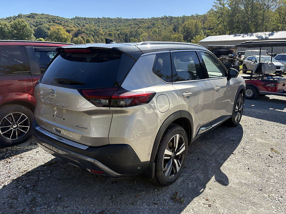 
								NISSAN ROGUE SL full									
