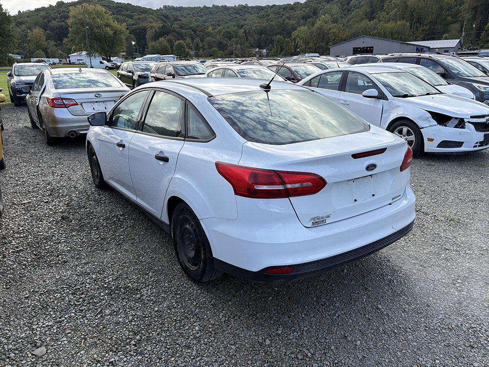 
								FORD FOCUS S full									