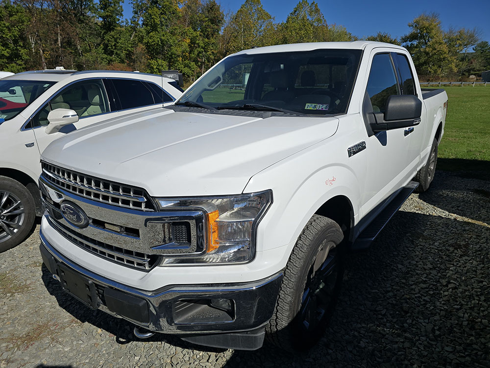 
								FORD F-150 FX4 SUPER CAB full									