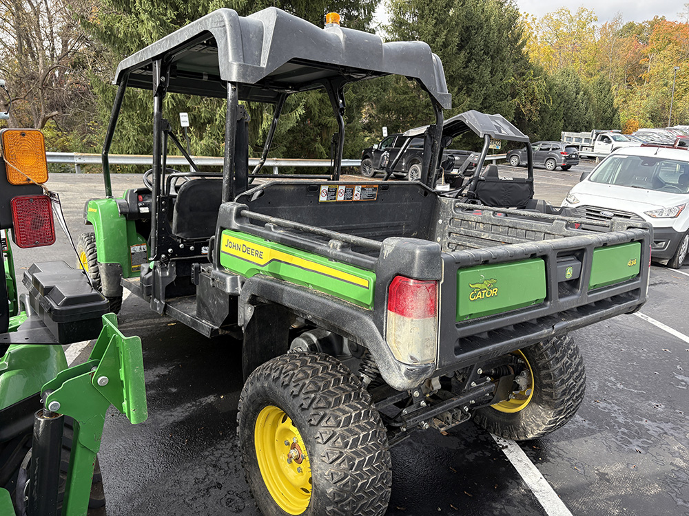 
								JOHN DEERE GATOR XUV855M S4 full									