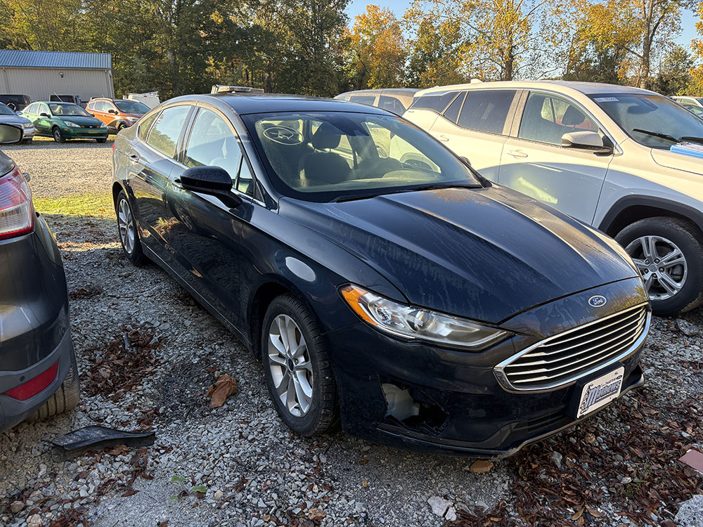 
								FORD FUSION SE HYBRID full									