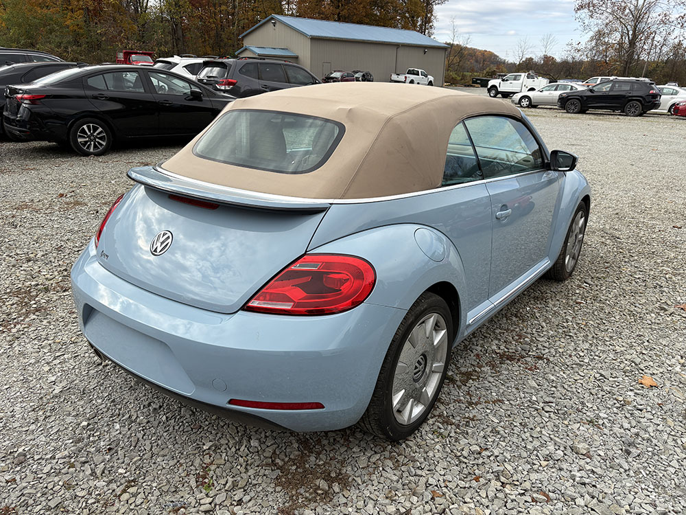 
								VOLKSWAGEN BEETLE full									