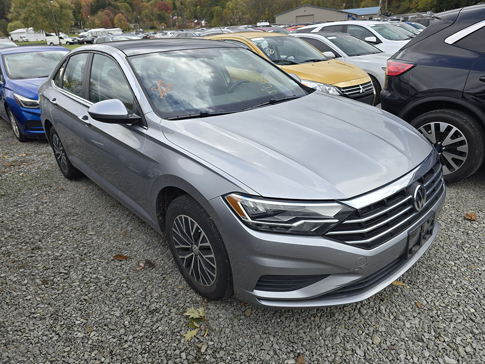 
								VOLKSWAGEN JETTA SE full									