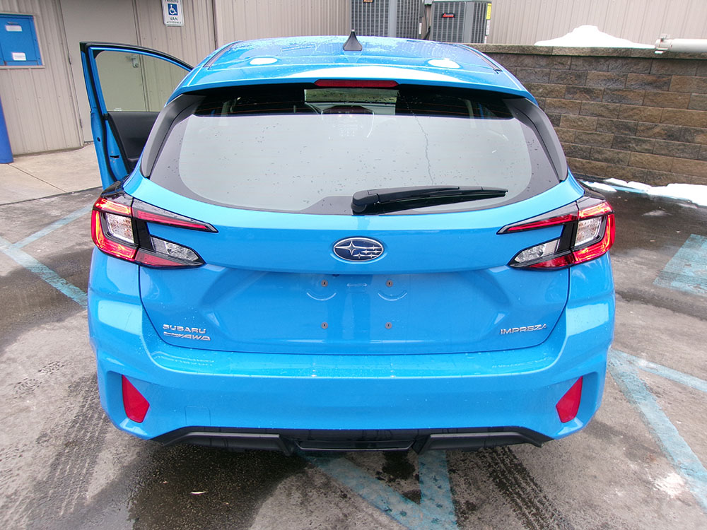 
								SUBARU IMPREZA SPORT full									