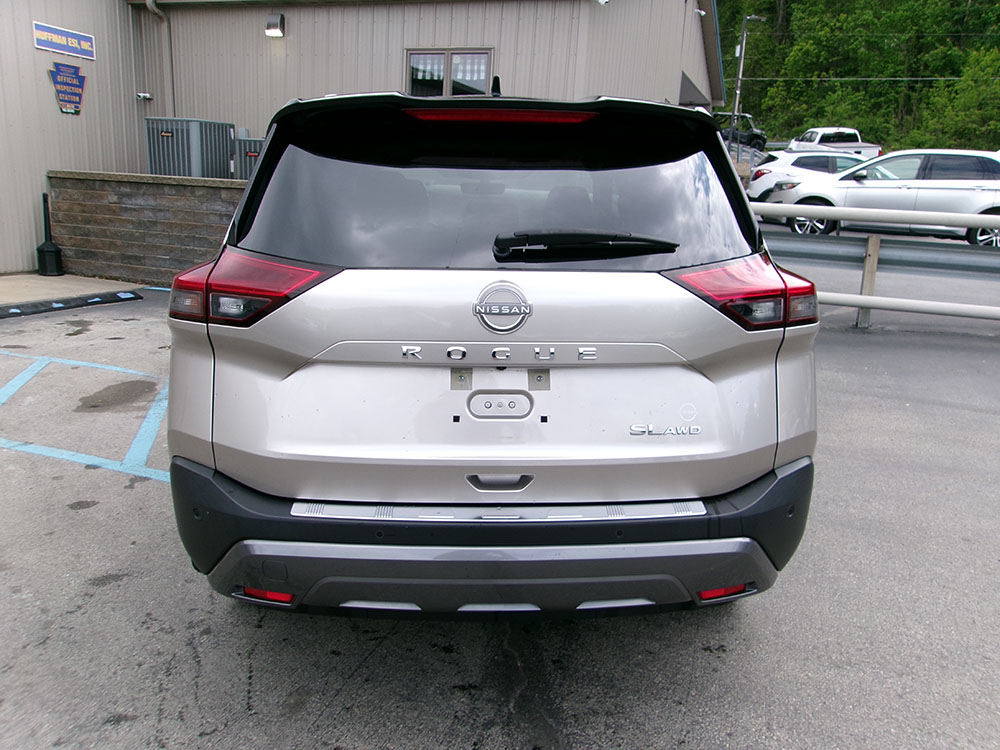 
								NISSAN ROGUE SL full									