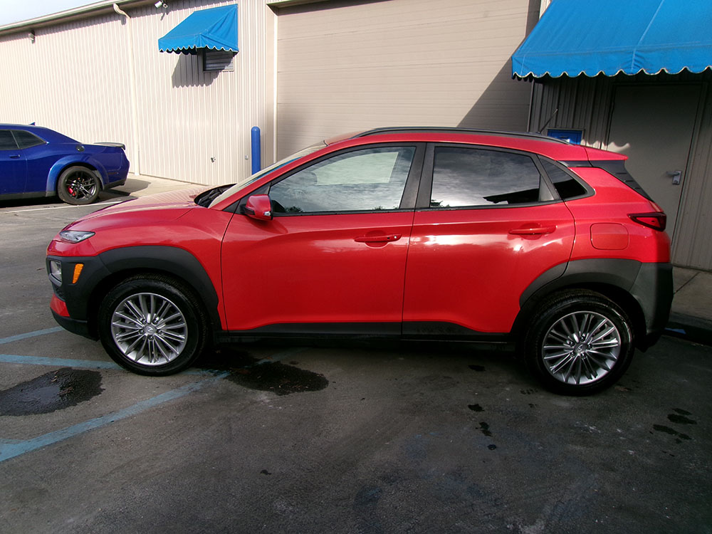 
								HYUNDAI KONA SEL full									