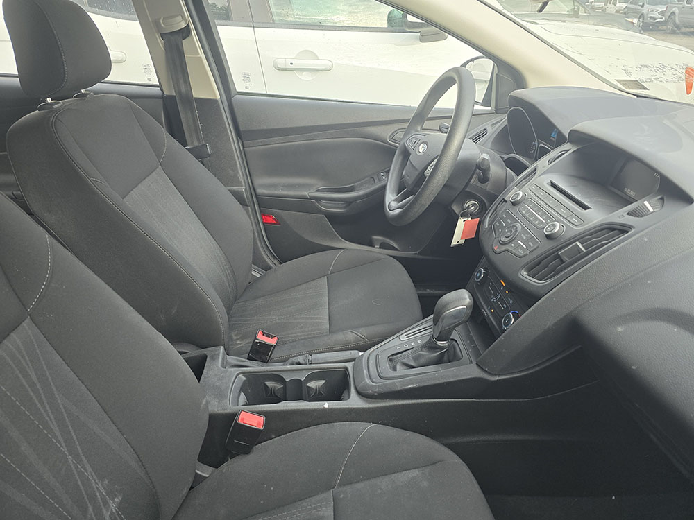 
								FORD FOCUS S full									