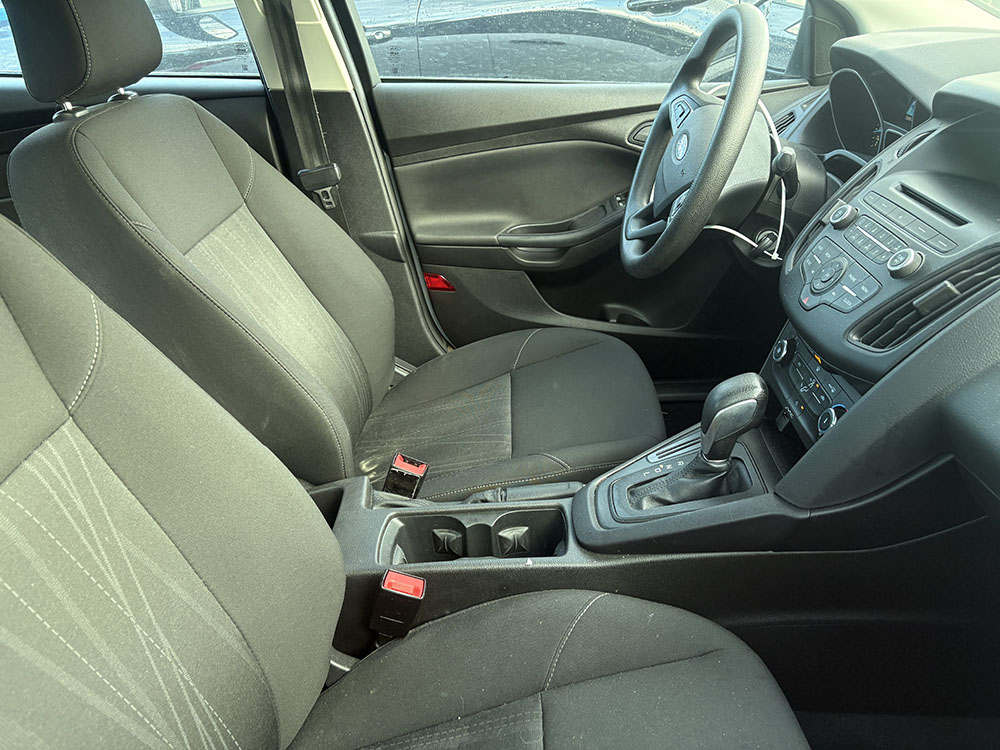 
								FORD FOCUS S full									