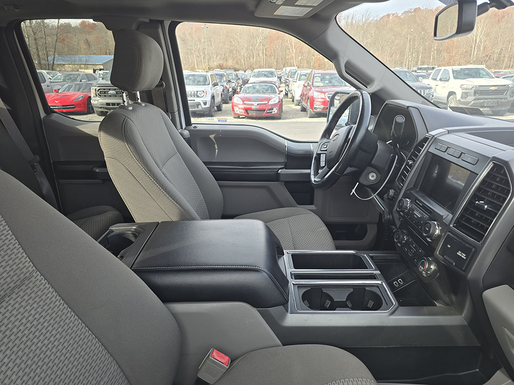 
								FORD F-150 FX4 SUPER CAB full									