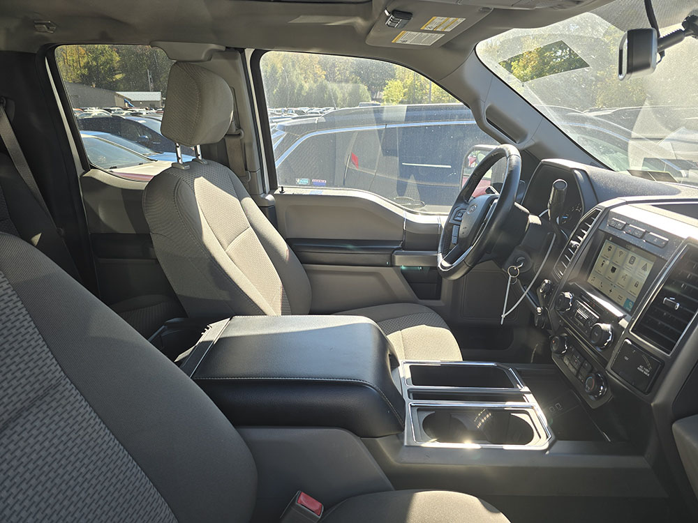 
								FORD F-150 FX4 SUPER CAB full									