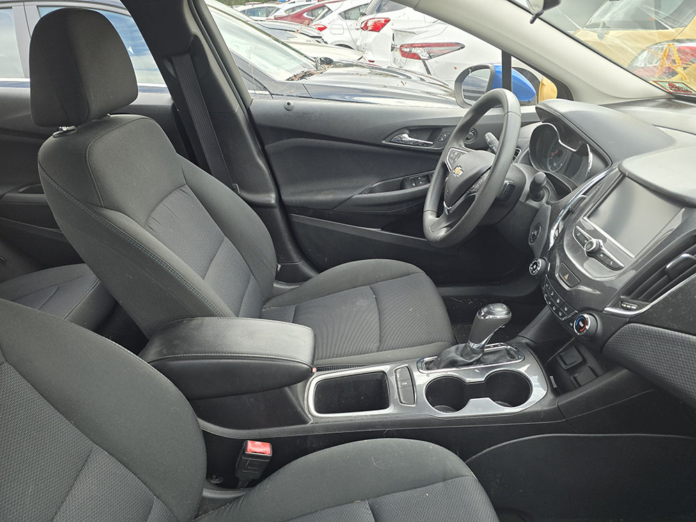 
								CHEVROLET CRUZE LT full									