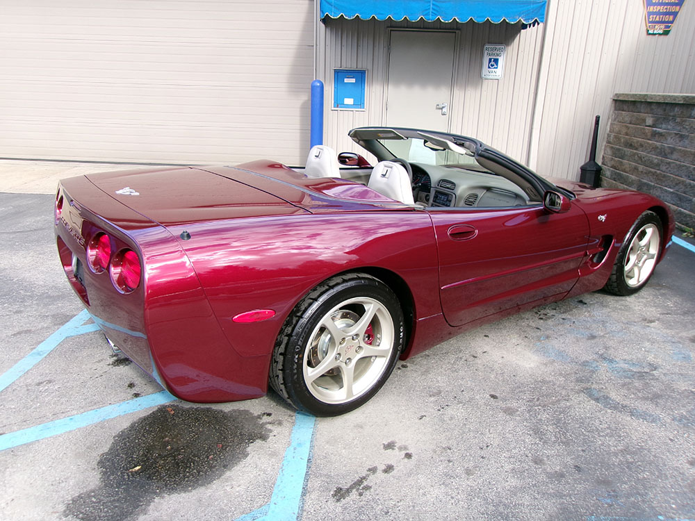 
								CHEVROLET CORVETTE 50th ANNIVERSARY full									