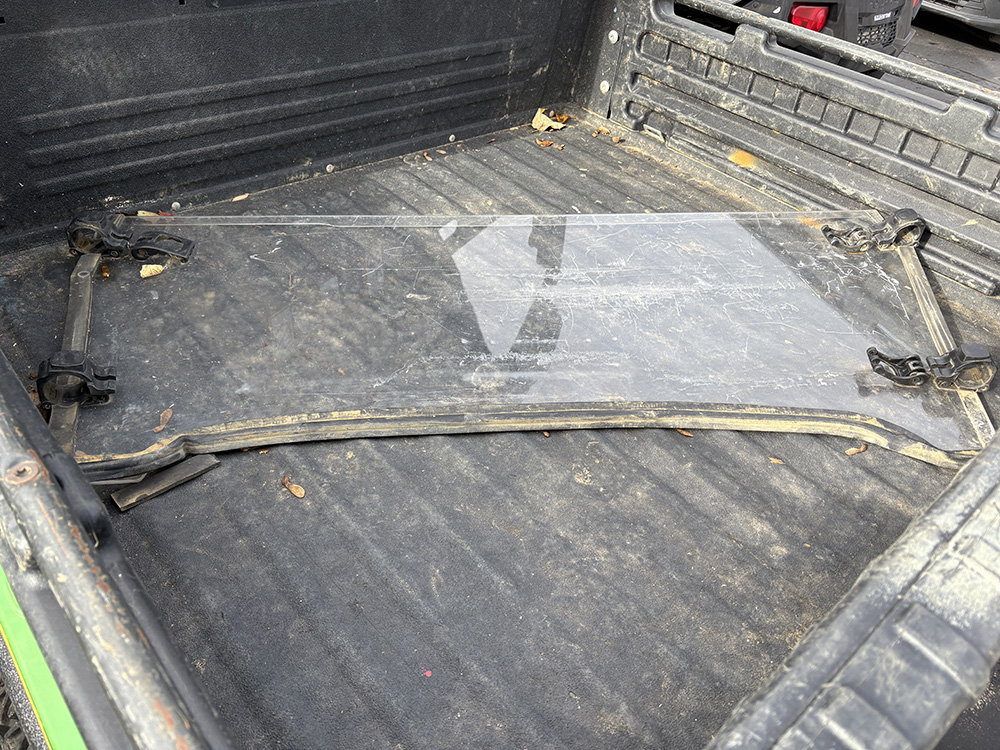 
								JOHN DEERE GATOR XUV855M S4 full									