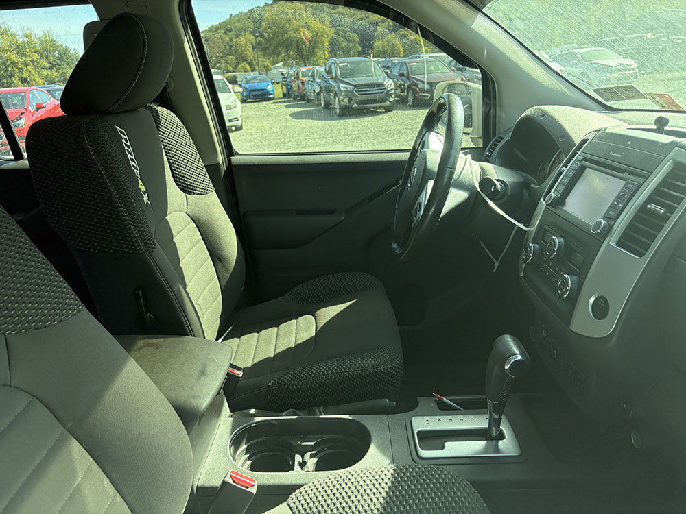 
								NISSAN FRONTIER S CREW CAB full									