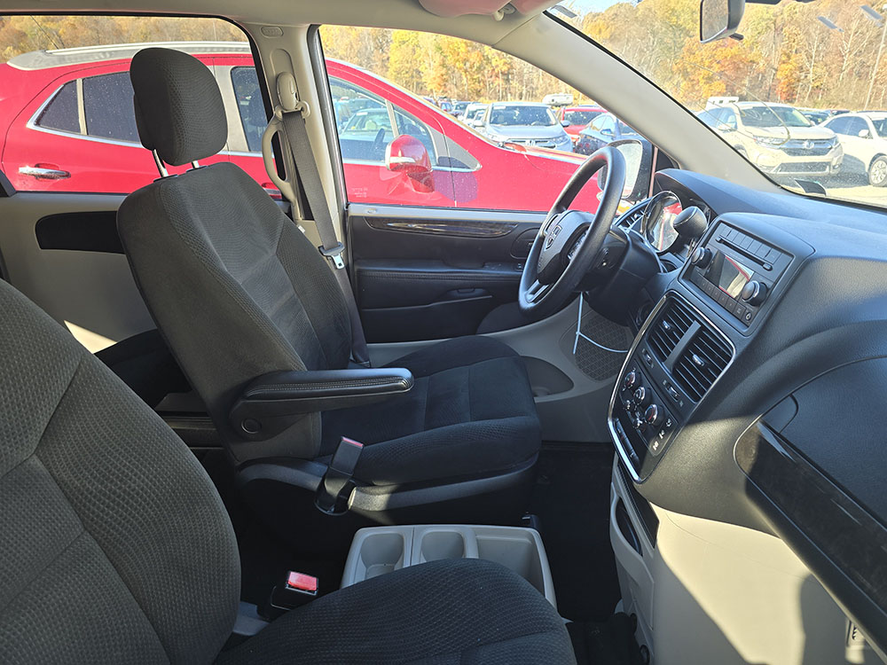 
								DODGE GRAND CARAVAN SE full									