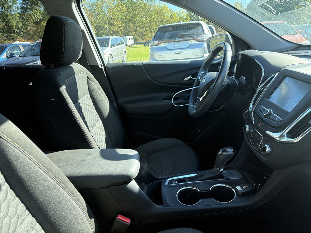 
								CHEVROLET EQUINOX LT full									