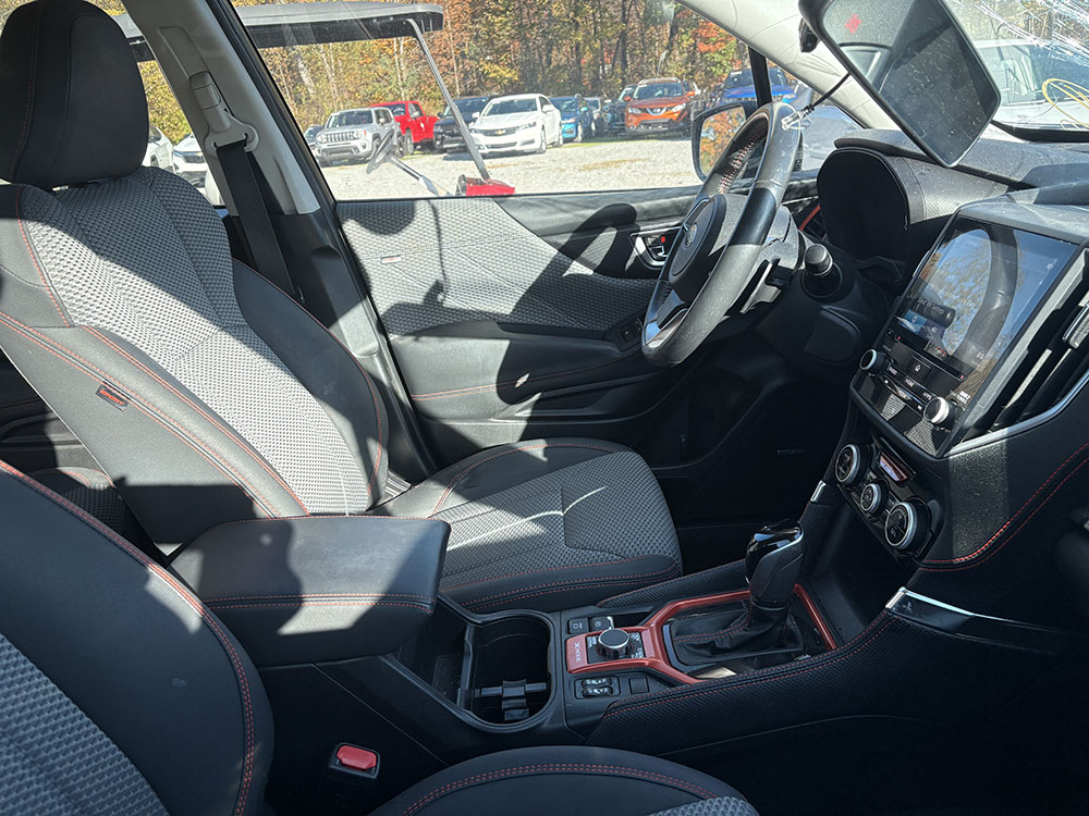 
								TOYOTA COROLLA SE full									