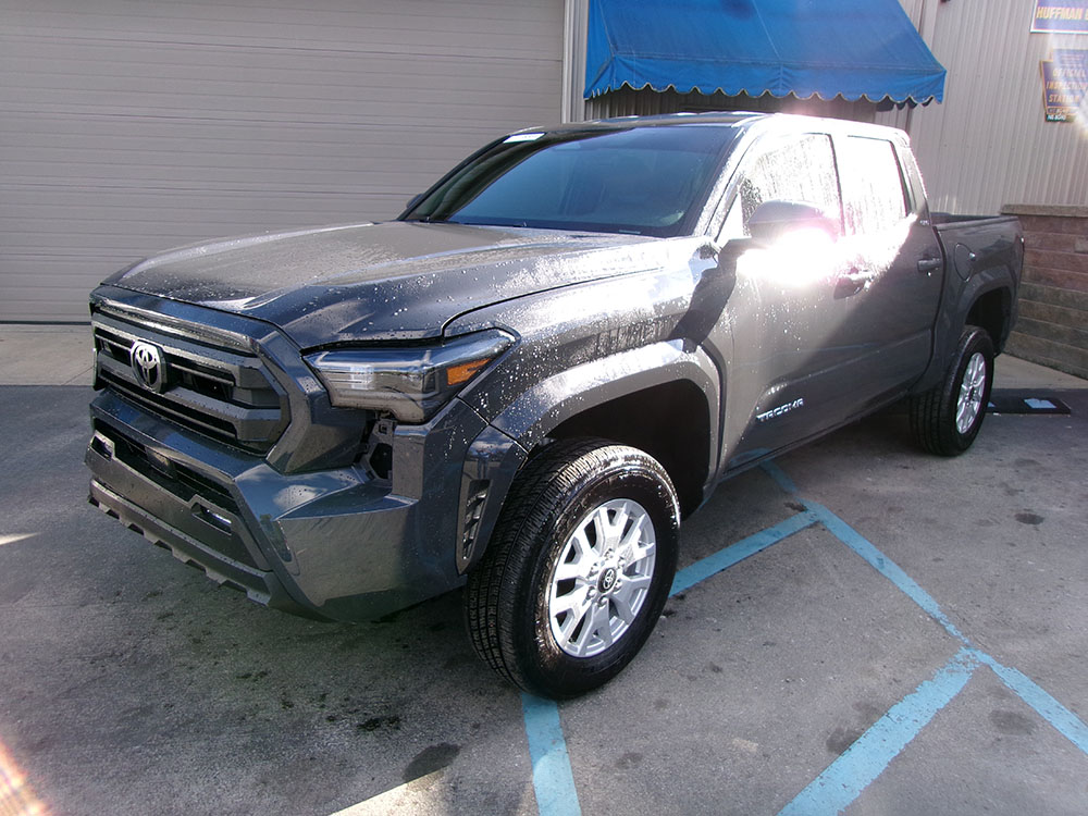 
								TOYOTA TACOMA CREW CAB full									
