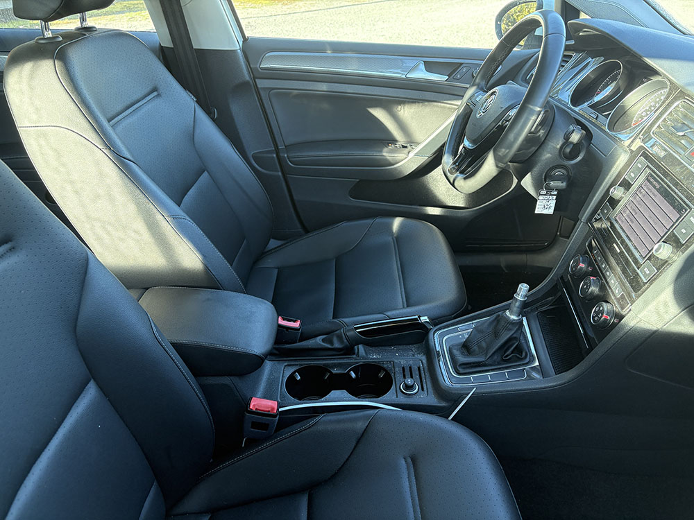 
								VOLKSWAGEN GOLF ALLTRACK full									