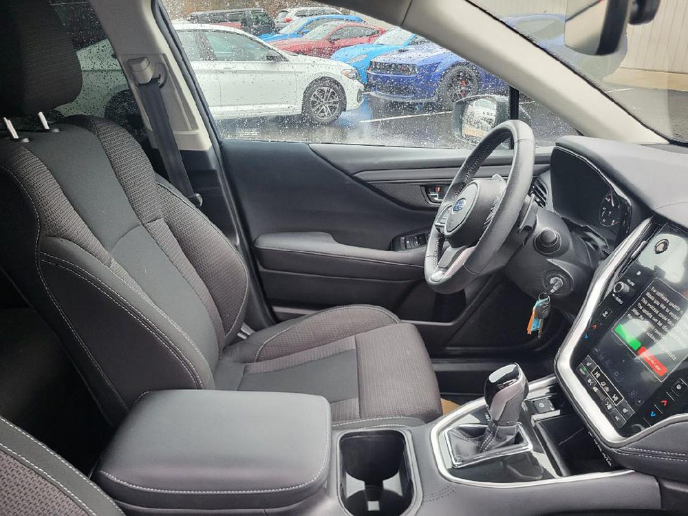 
								SUBARU OUTBACK PREMIUM full									