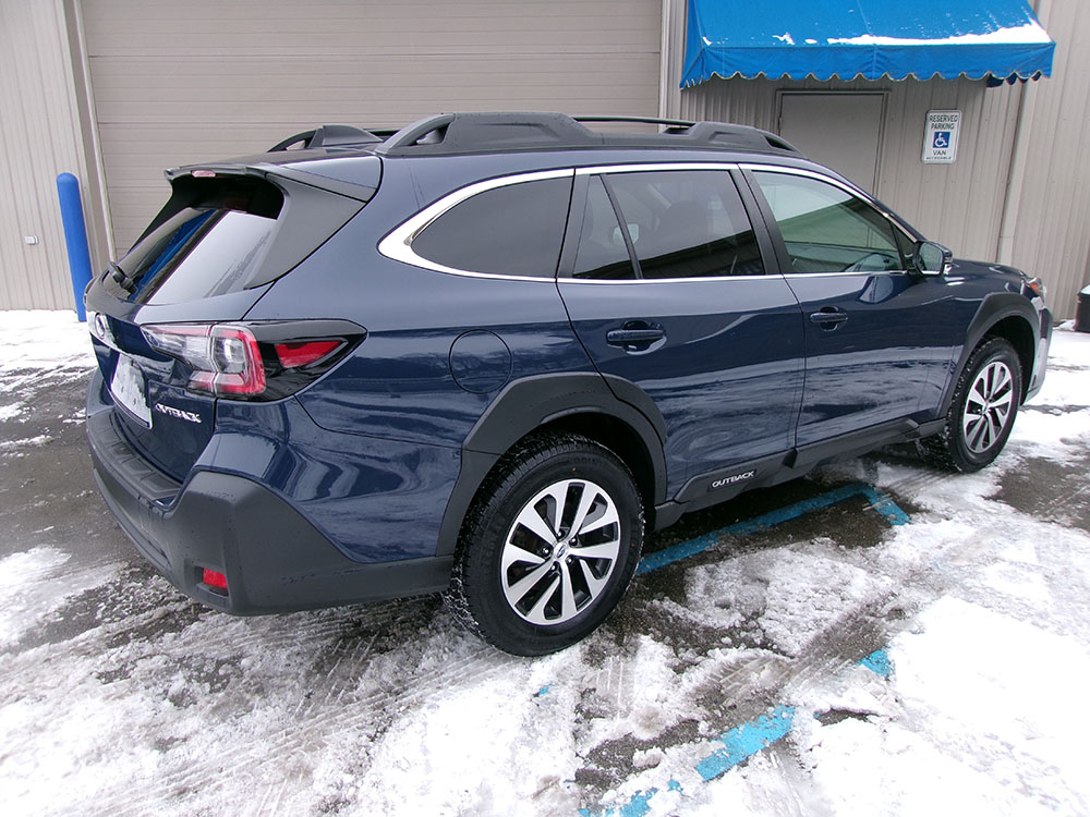 
								SUBARU OUTBACK PREMIUM full									
