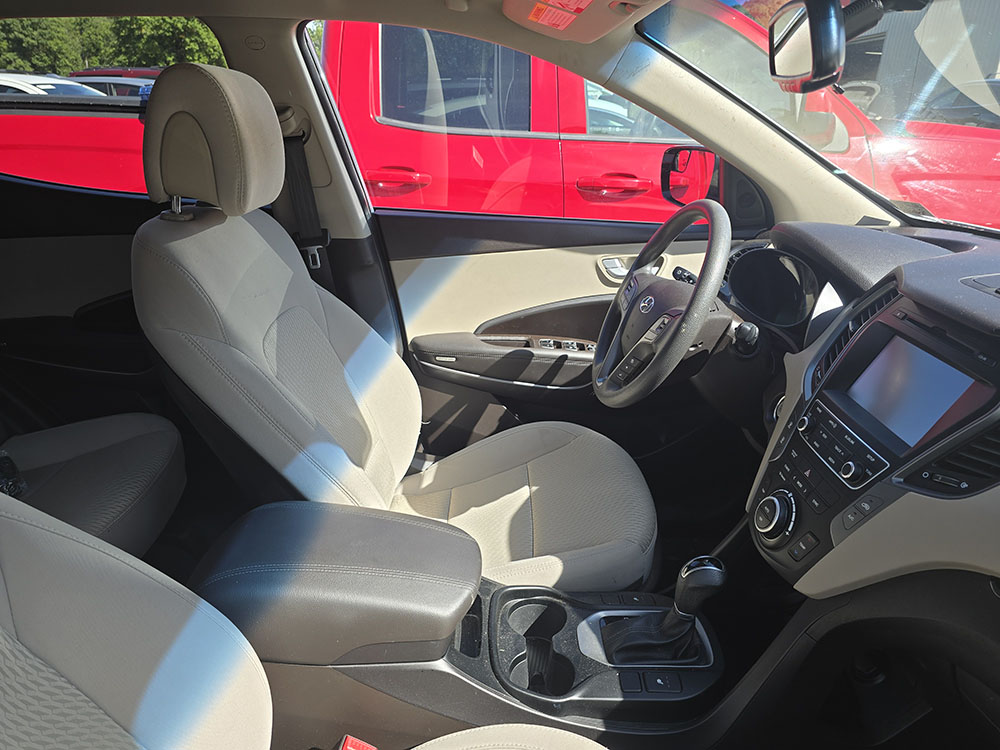 
								HYUNDAI SANTA FE SPORT full									