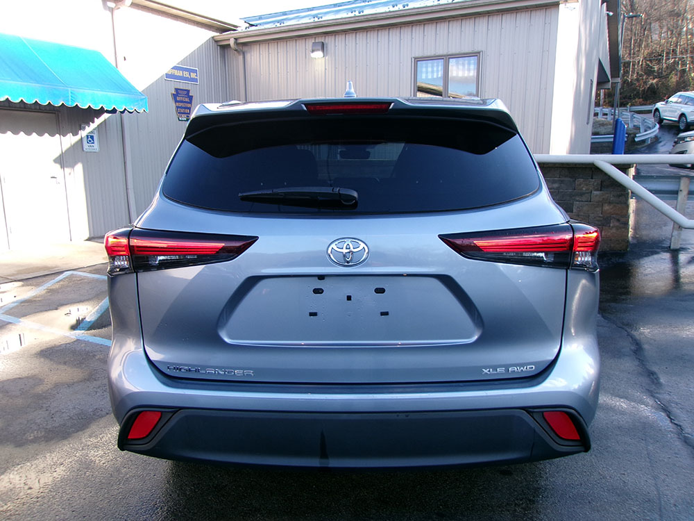 
								TOYOTA HIGHLANDER XLE full									