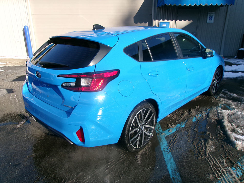 
								SUBARU IMPREZA SPORT full									