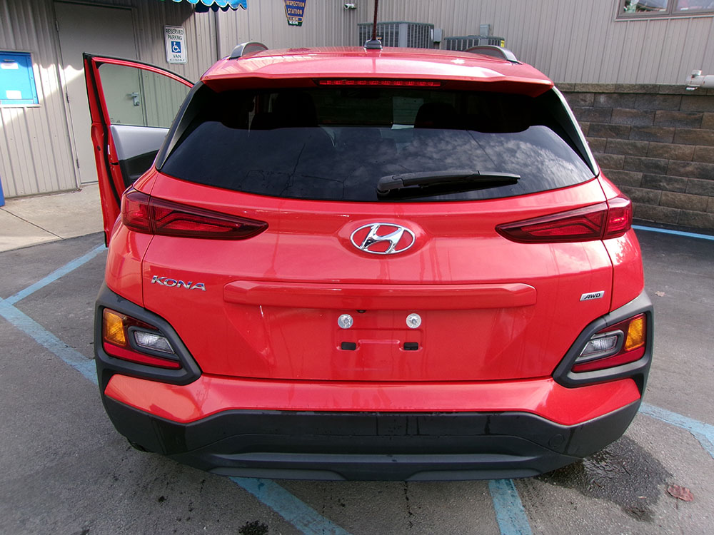 
								HYUNDAI KONA SEL full									