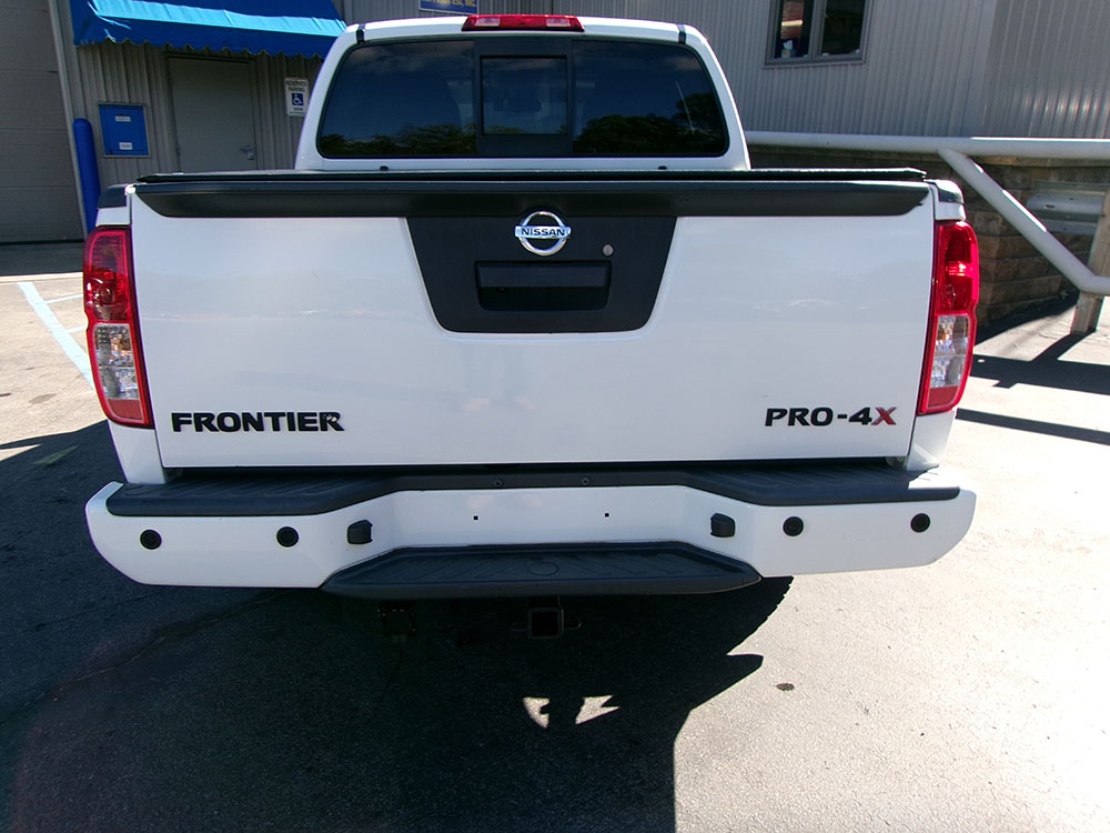
								NISSAN FRONTIER S CREW CAB full									