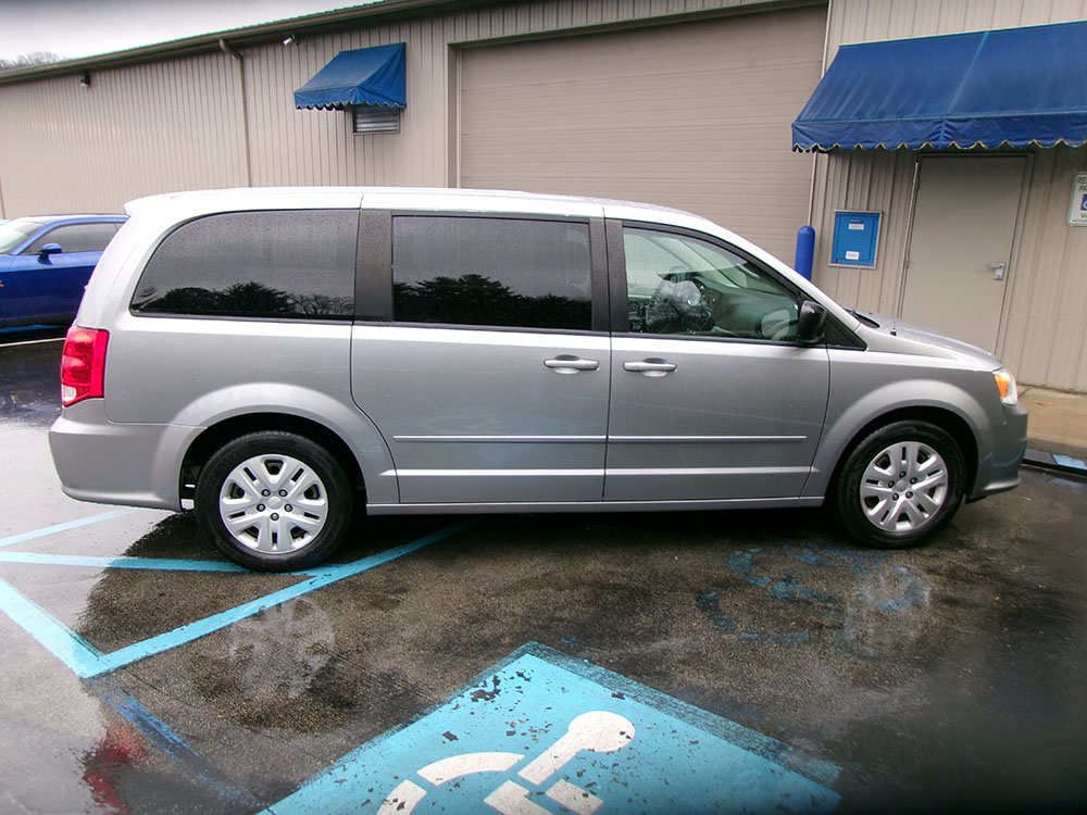 
								DODGE GRAND CARAVAN SE full									