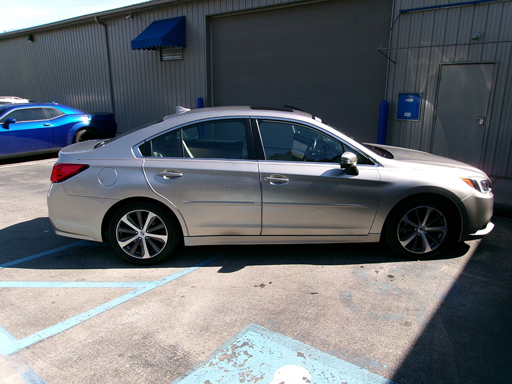 
								SUBARU LEGACY LIMITED full									