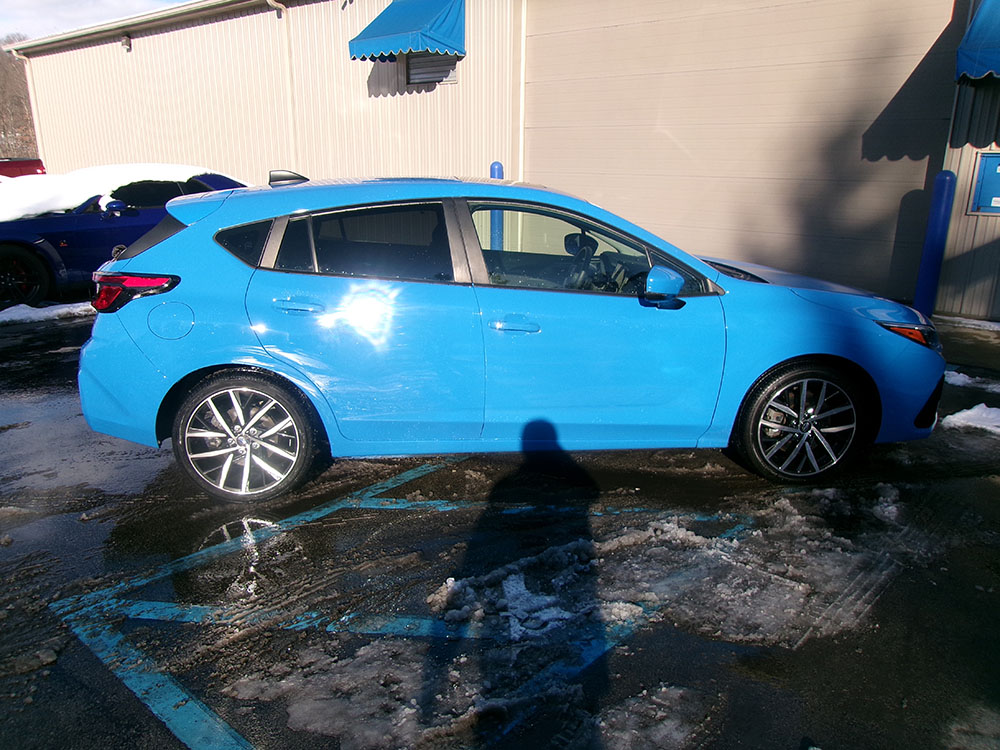 
								SUBARU IMPREZA SPORT full									