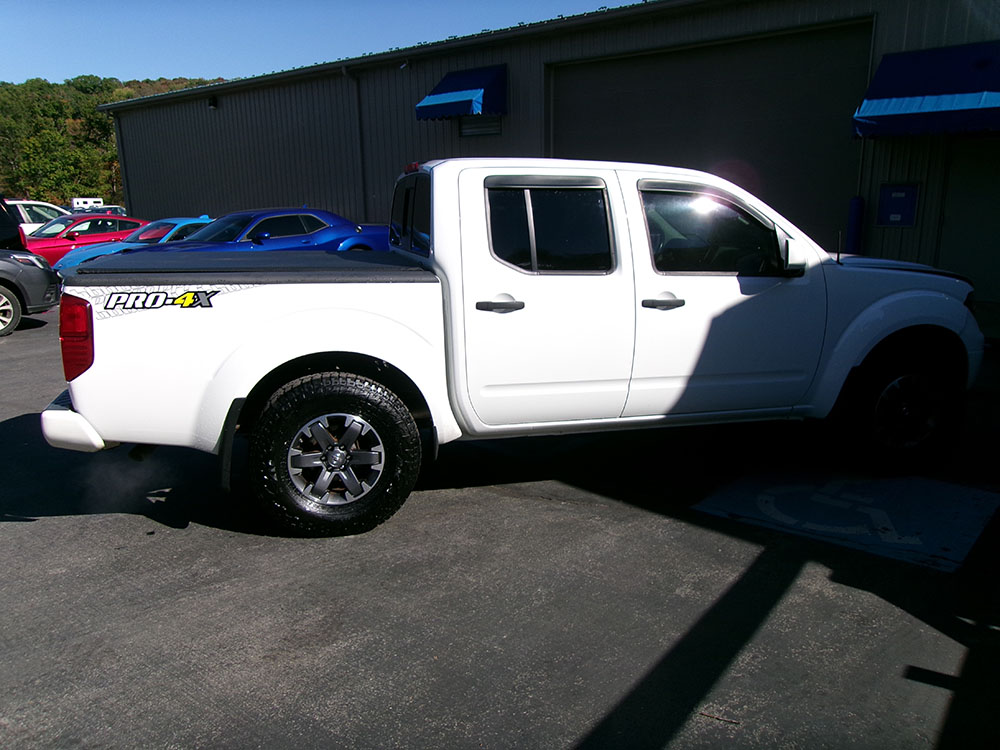 
								NISSAN FRONTIER S CREW CAB full									