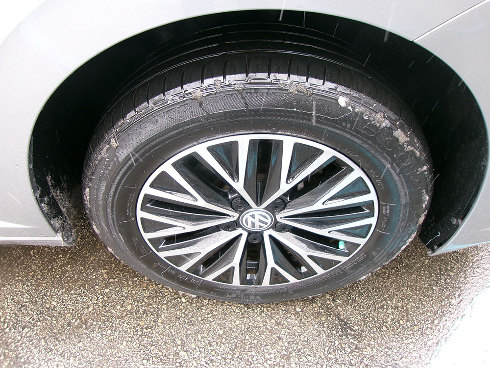 
								VOLKSWAGEN JETTA SE full									