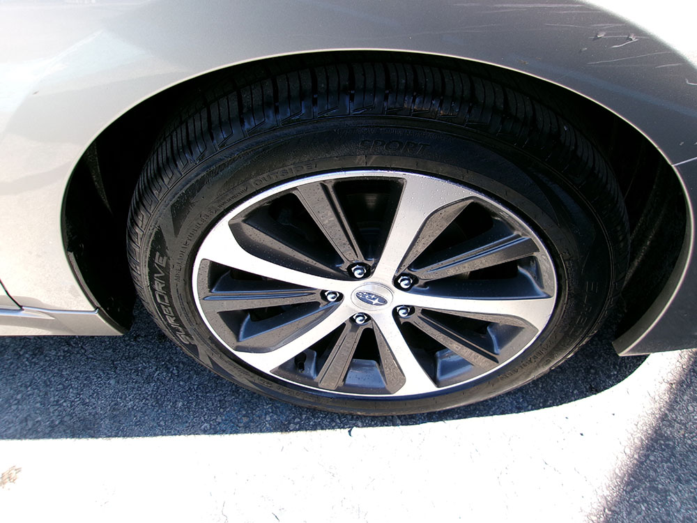 
								SUBARU LEGACY LIMITED full									