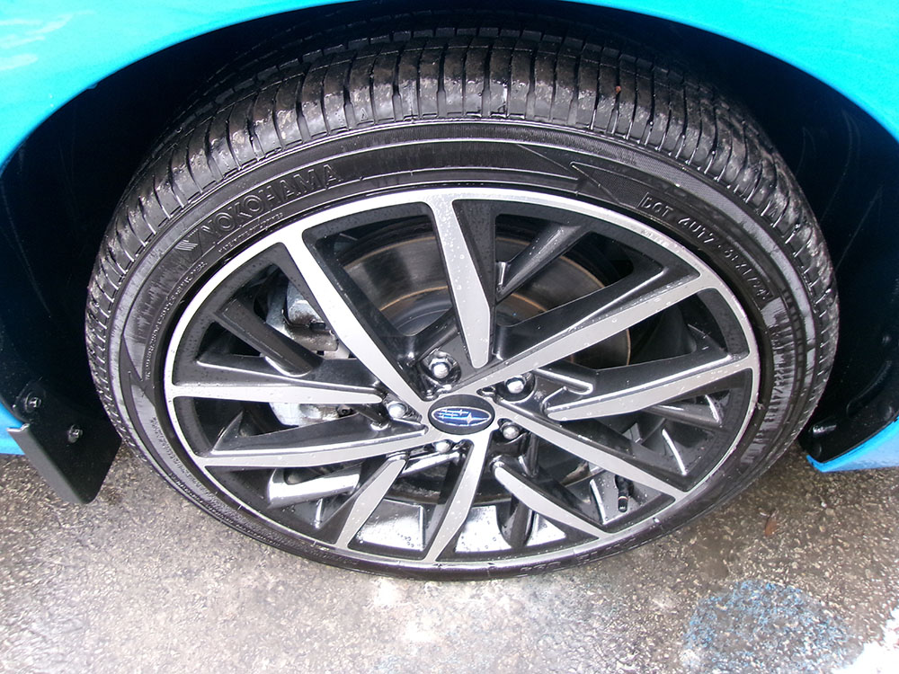 
								SUBARU IMPREZA SPORT full									