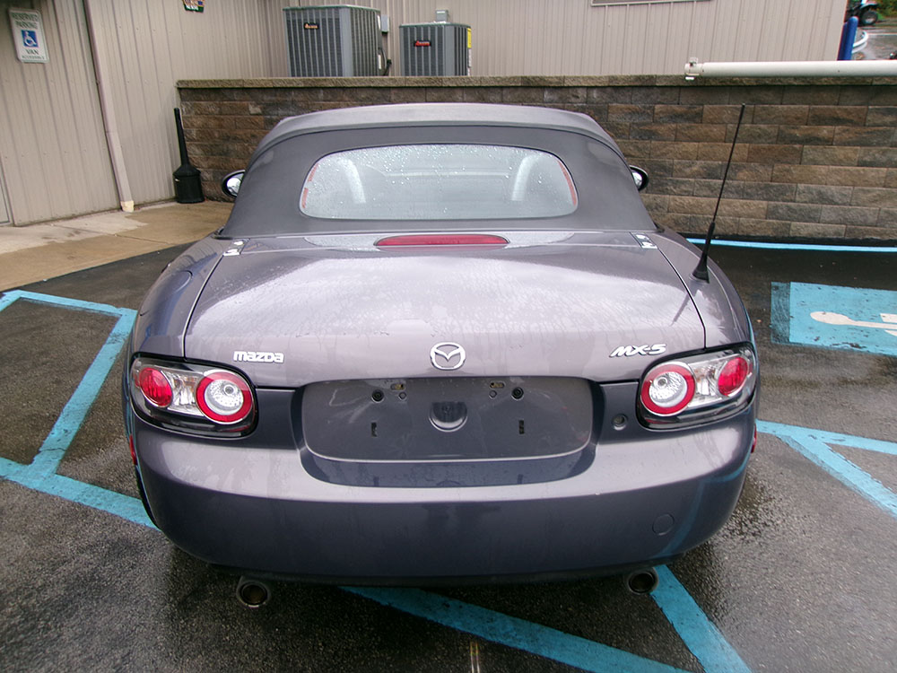 
								MAZDA MX-5 MIATA full									