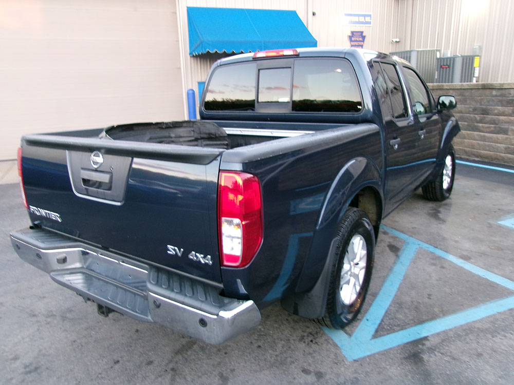 
								NISSAN FRONTIER S CREW CAB full									