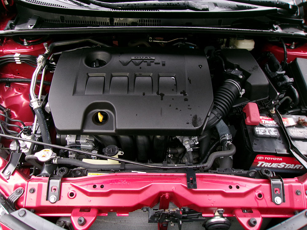 
								TOYOTA COROLLA SE full									