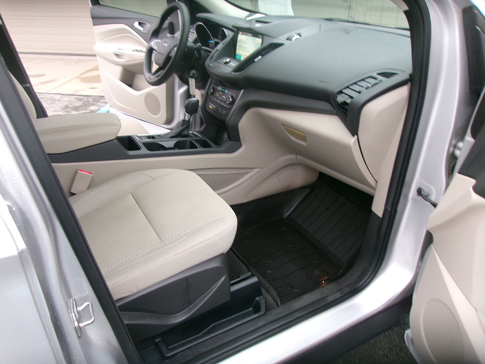 
								FORD ESCAPE SE full									