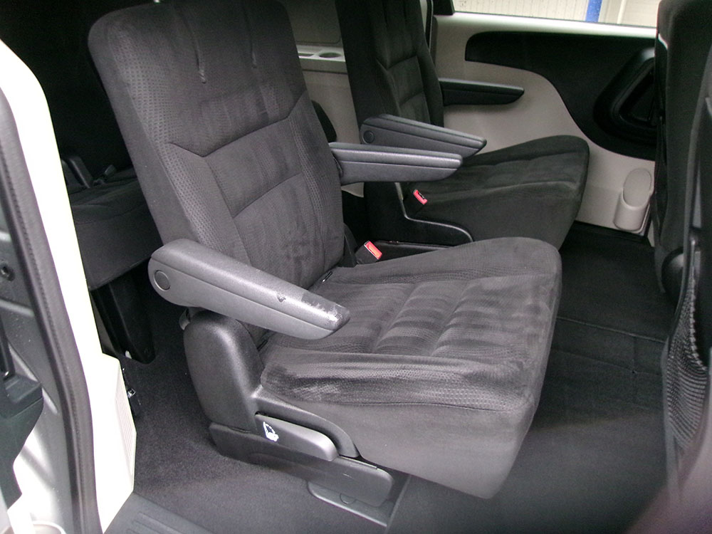 
								DODGE GRAND CARAVAN SE full									