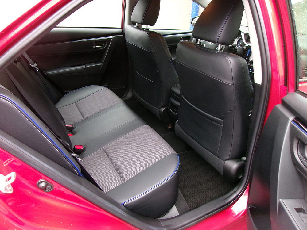 
								TOYOTA COROLLA SE full									