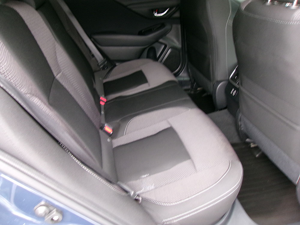 
								SUBARU OUTBACK PREMIUM full									