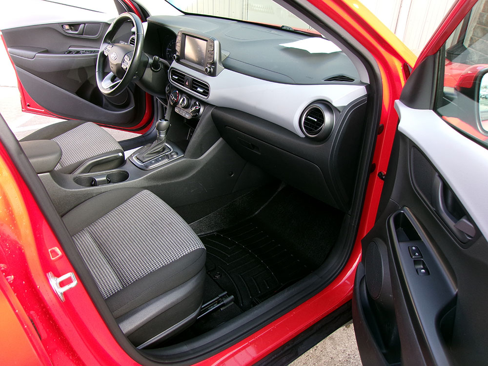 
								HYUNDAI KONA SEL full									