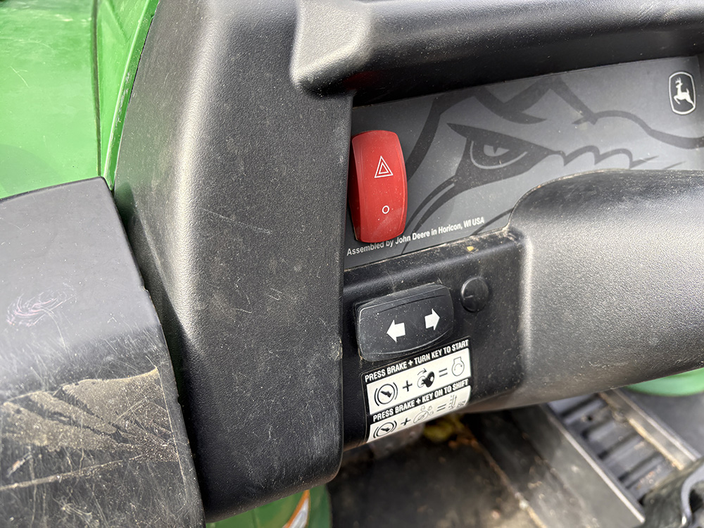 
								JOHN DEERE GATOR XUV855M S4 full									